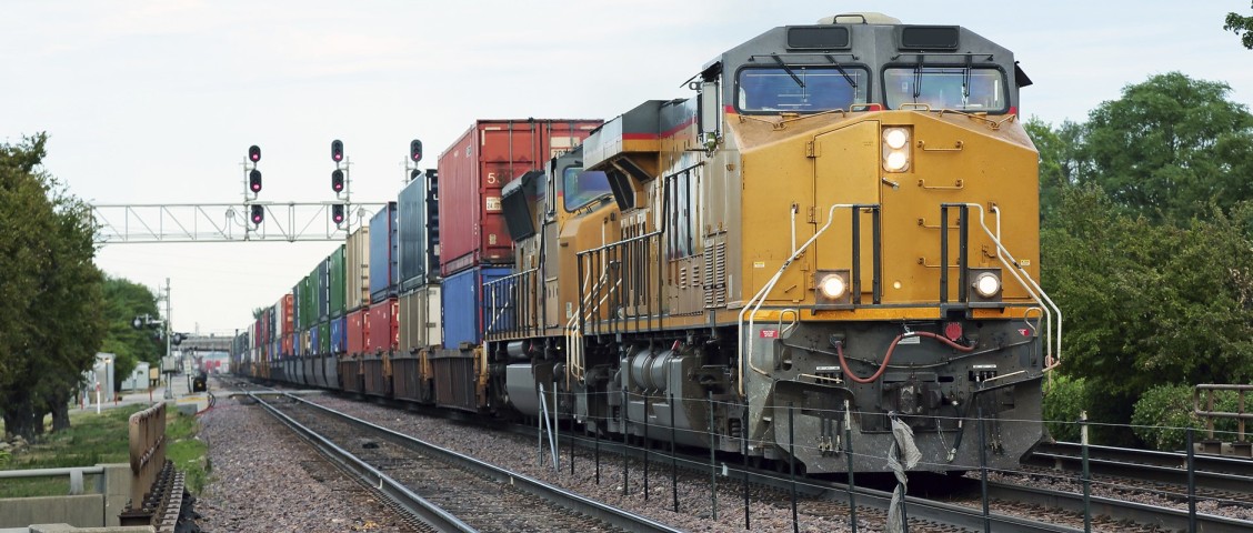 イーサネット接続された列車によって貨物輸送を高速化